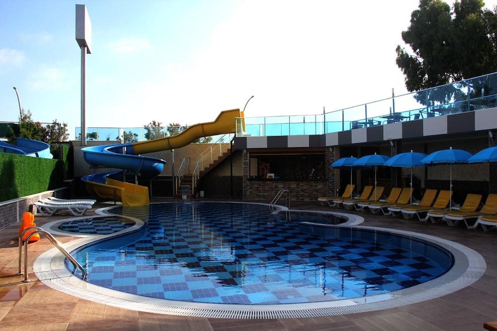 Merlin Beach Park Hotel Tosmur Luaran gambar