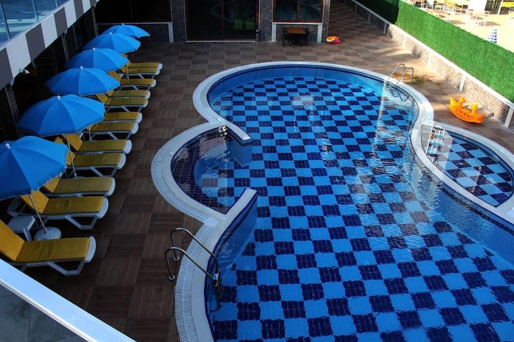 Merlin Beach Park Hotel Tosmur Luaran gambar